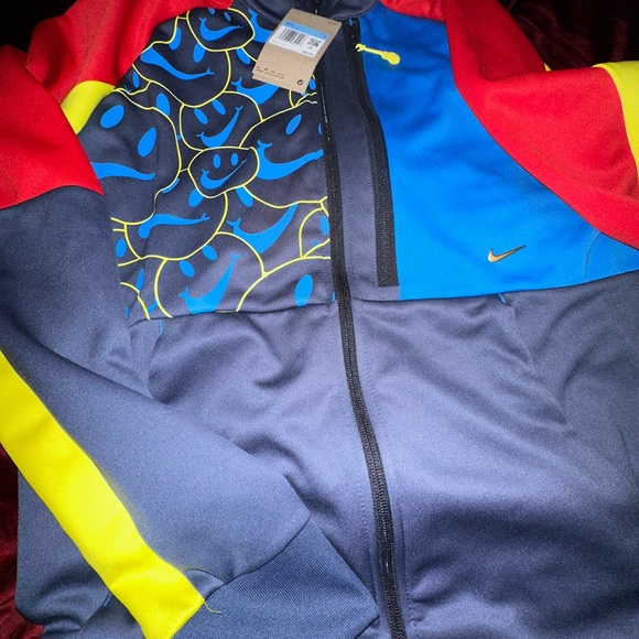 Nice jacket - Picture 3 of 5